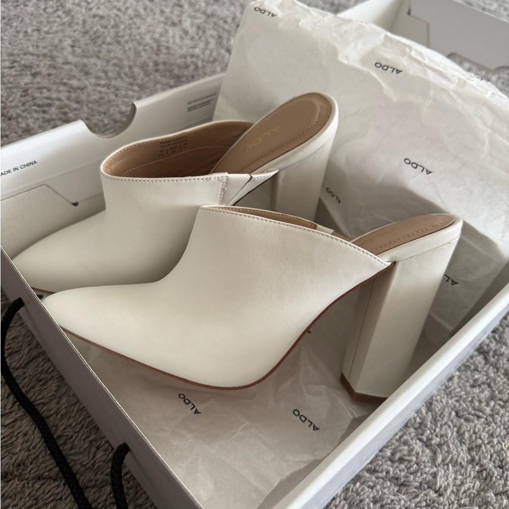 Aldo women shoes 
New👌🤩
Size 7.5
Color white - Picture 3 of 6
